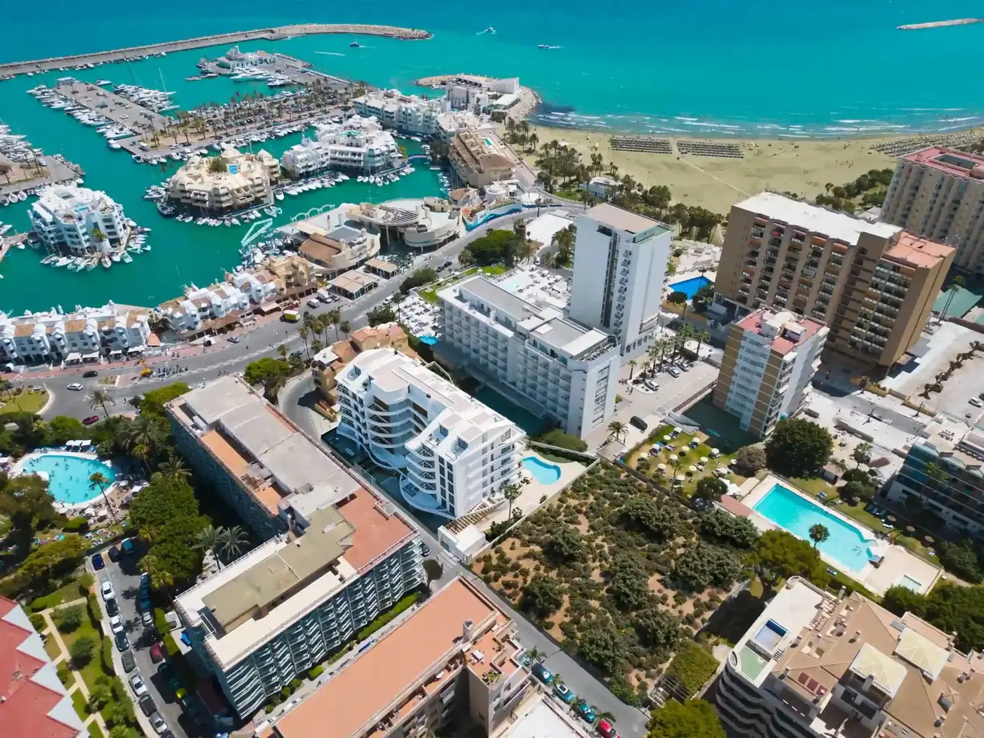Apartamenty z Widokiem na Morze przy Prestiżowej Marinie w Benalmádenie