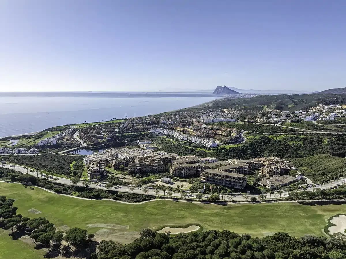 Apartamenty i penthousy z widokiem na morze i golf w Alcaidesa